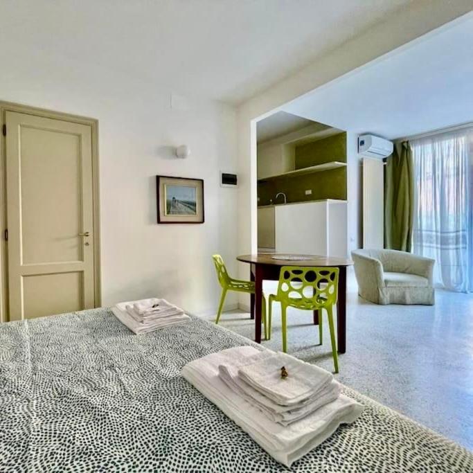 Modern Apartment Navigli 밀라노 외부 사진
